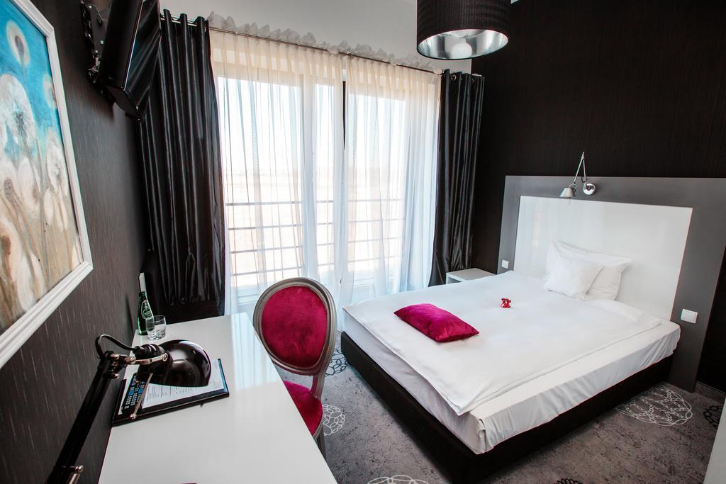 Hotel Lawendowe Termy Uniejow Esterno foto